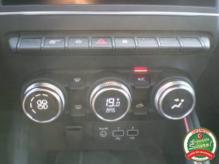 RENAULT Clio usata, con Specchietti laterali elettrici