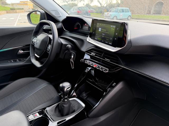 PEUGEOT 2008 usata, con Volante in pelle