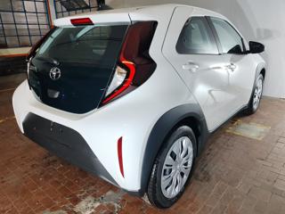 TOYOTA Aygo X usata, con Autoradio