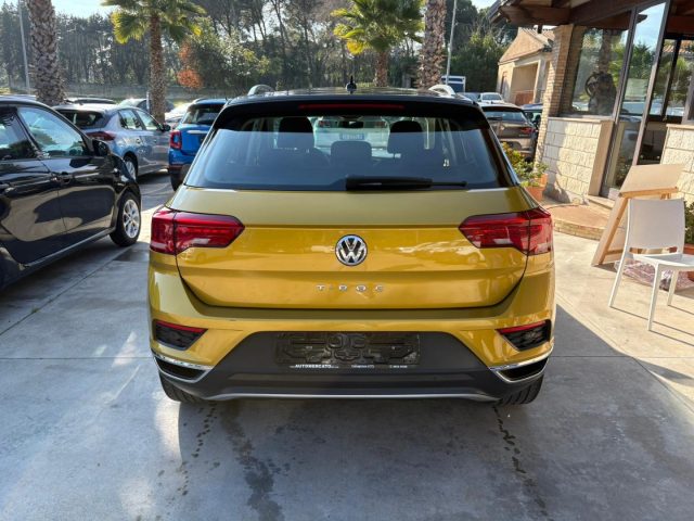 VOLKSWAGEN T-Roc usata, con Autoradio