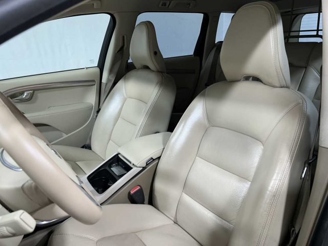 VOLVO XC70 usata, con Sensori di parcheggio posteriori