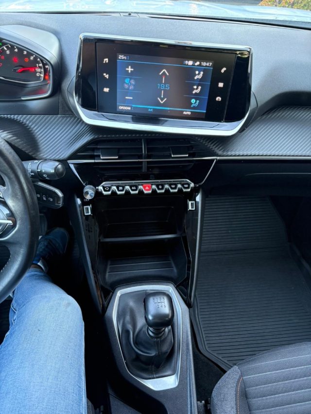 PEUGEOT 2008 usata, con Controllo trazione
