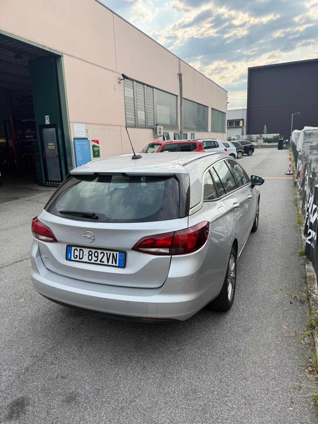 OPEL Astra usata, con Alzacristalli elettrici