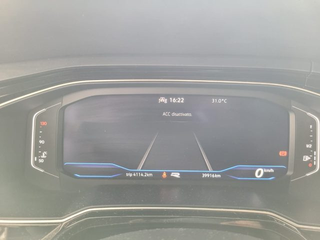 VOLKSWAGEN Taigo usata, con USB