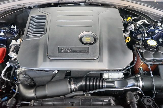 LAND ROVER Range Rover Velar usata, con Freno di stazionamento elettrico