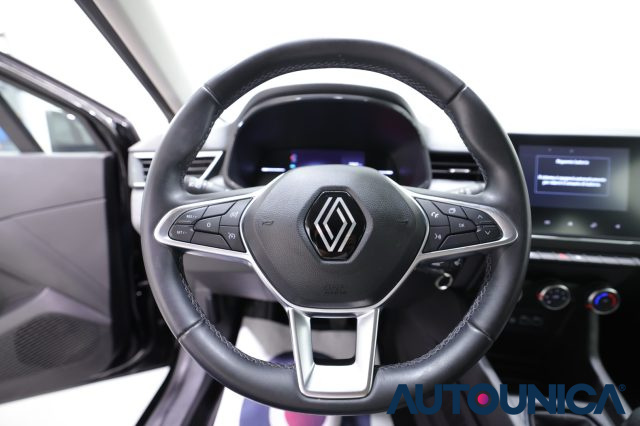 RENAULT Clio usata, con Boardcomputer