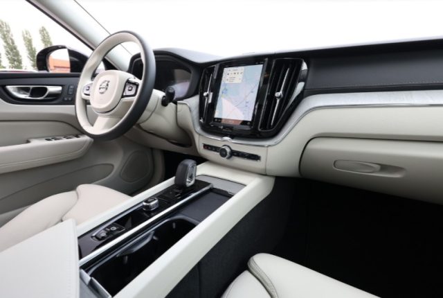 VOLVO XC60 usata, con Cerchi in lega