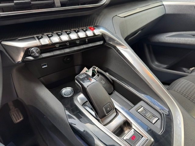 PEUGEOT 5008 usata, con Fendinebbia