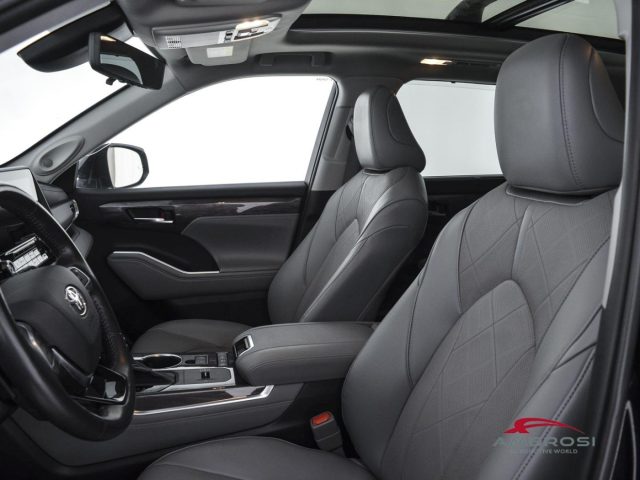 TOYOTA Highlander usata 8