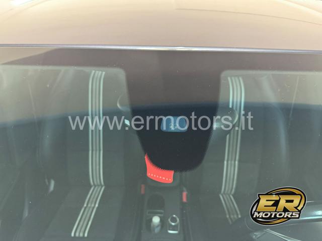 MERCEDES-BENZ CLA 200 usata, con USB