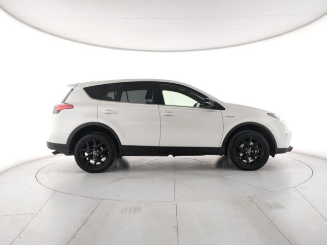 TOYOTA RAV 4 usata, con Cerchi in lega