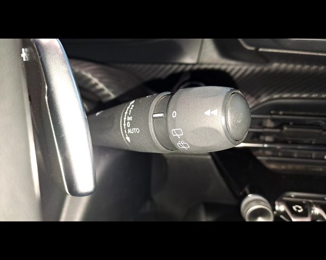 PEUGEOT 2008 usata, con Specchietti laterali elettrici