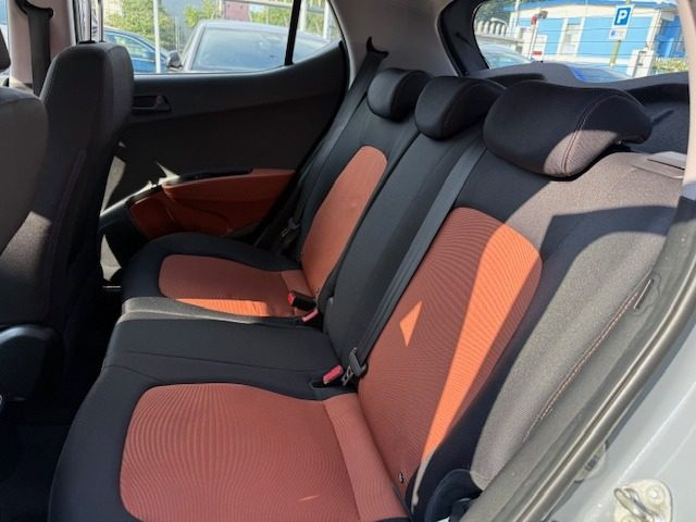 HYUNDAI i10 usata, con Airbag Passeggero