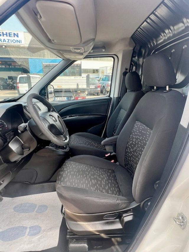 OPEL Combo usata, con Controllo trazione