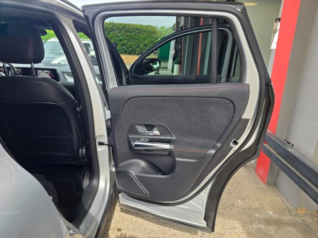 MERCEDES-BENZ GLA 200 usata 104