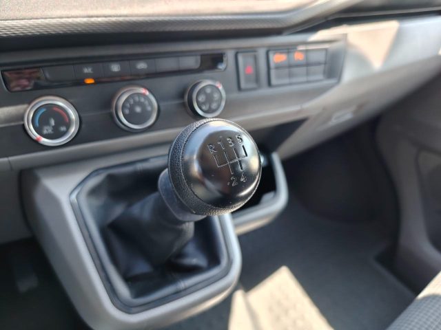 VOLKSWAGEN Transporter usata 22