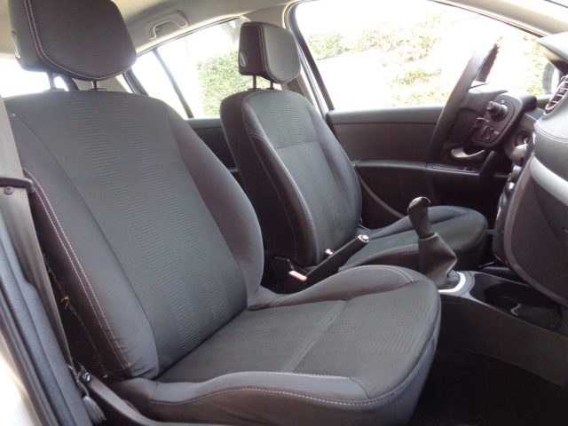 RENAULT Clio usata, con Climatizzatore