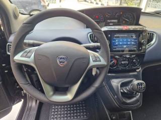 LANCIA Ypsilon usata, con Autoradio