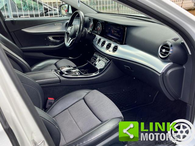 MERCEDES-BENZ E 200 usata, con Fari LED