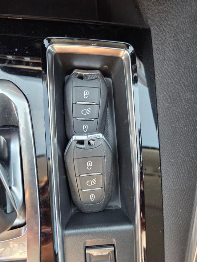 PEUGEOT 3008 usata 26