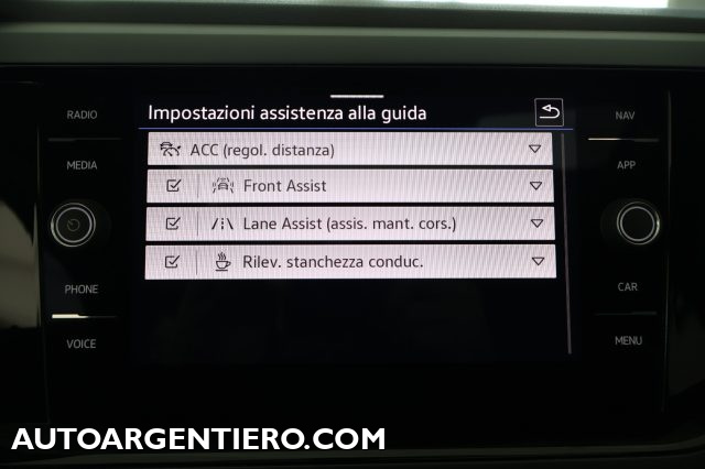 VOLKSWAGEN Taigo usata, con Luci diurne LED