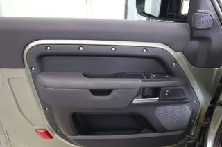 LAND ROVER Defender usata 24