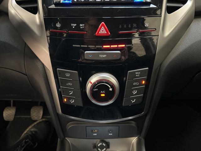 SSANGYONG Tivoli usata, con Sedile posteriore sdoppiato