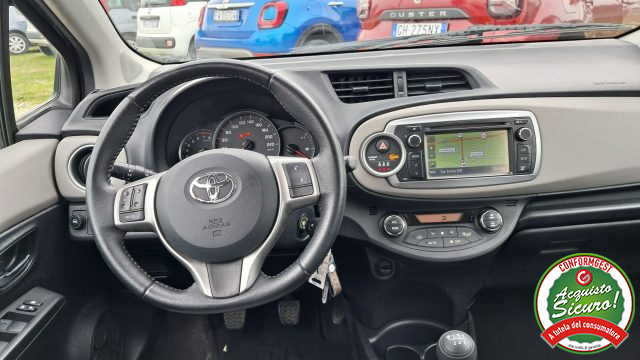 TOYOTA Yaris usata, con Airbag laterali