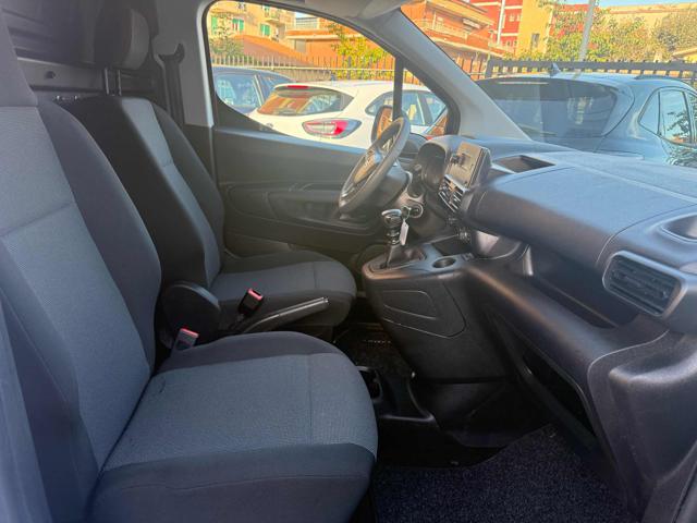 OPEL Combo usata, con Specchietti laterali elettrici