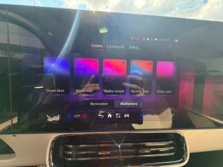 MERCEDES-BENZ GLB 200 usata, con Touch screen