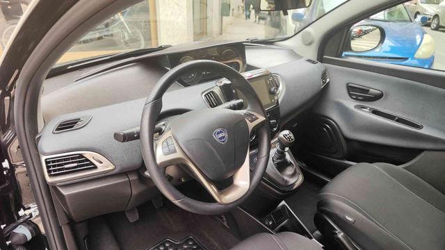 LANCIA Ypsilon usata, con Fendinebbia