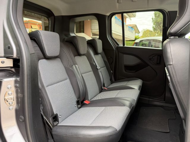 RENAULT Kangoo usata 14