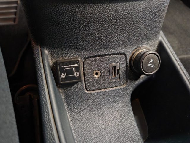 FORD Fiesta usata, con Specchietti laterali elettrici