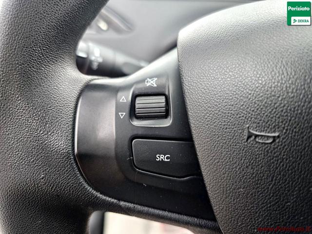 PEUGEOT 208 usata, con Touch screen