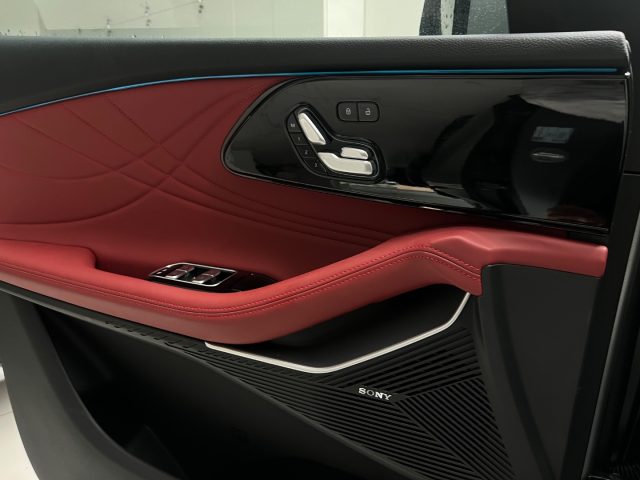 OMODA 9 usata, con Schermo multifunzione interamente digitale