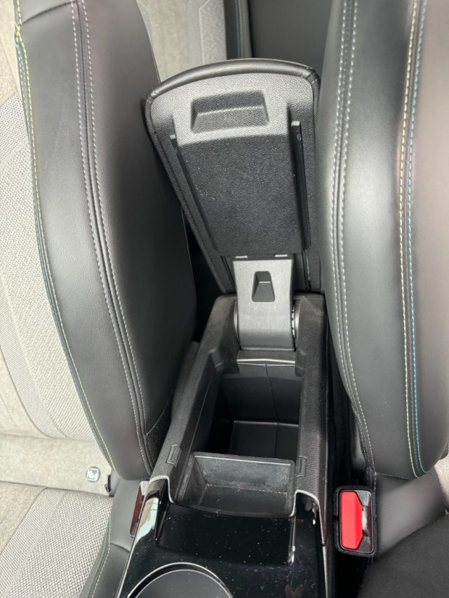 PEUGEOT 2008 usata, con Frenata d