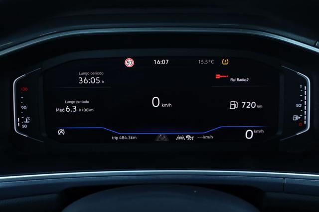 VOLKSWAGEN T-Roc usata, con Autoradio