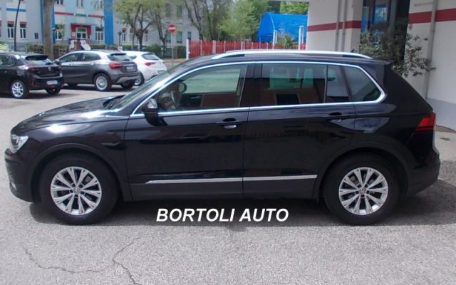VOLKSWAGEN Tiguan usata, con Airbag