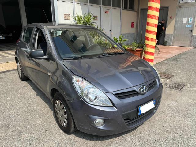 HYUNDAI i20 usata, con Airbag