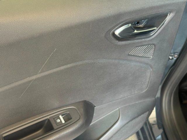 RENAULT Clio usata, con Specchietti laterali elettrici