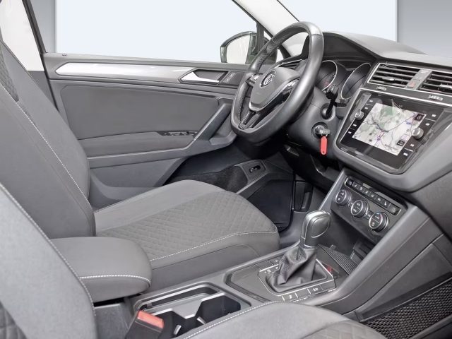VOLKSWAGEN Tiguan usata, con Alzacristalli elettrici
