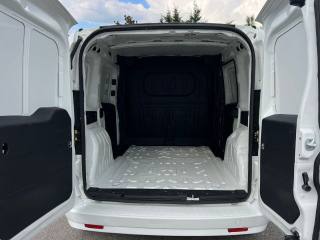 OPEL Combo usata, con Lettore CD