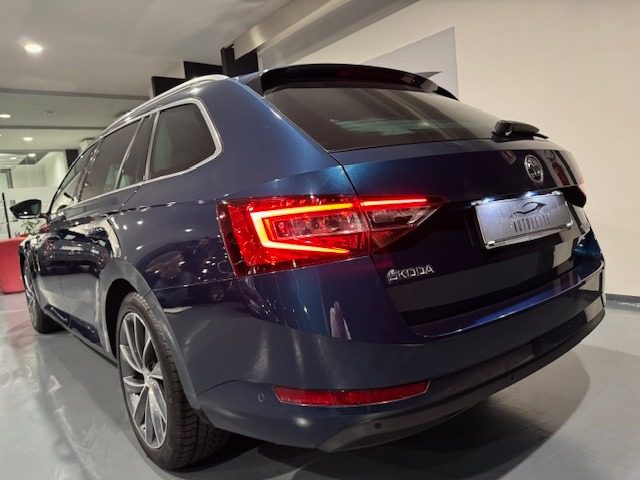 SKODA Superb usata, con Airbag Passeggero