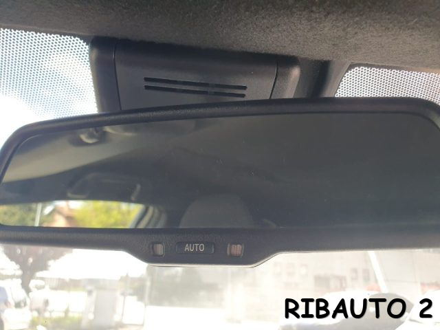 TOYOTA Yaris usata, con Controllo elettronico della corsia