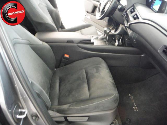 LEXUS UX 250h usata, con Autoradio