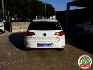 VOLKSWAGEN Golf usata, con Autoradio