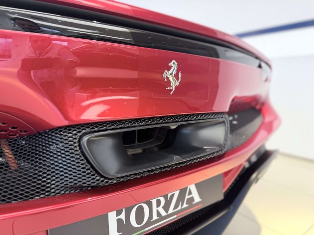 FERRARI 296 usata, con Interni in pelle