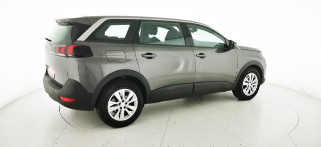 PEUGEOT 5008 usata, con Volante multifunzione