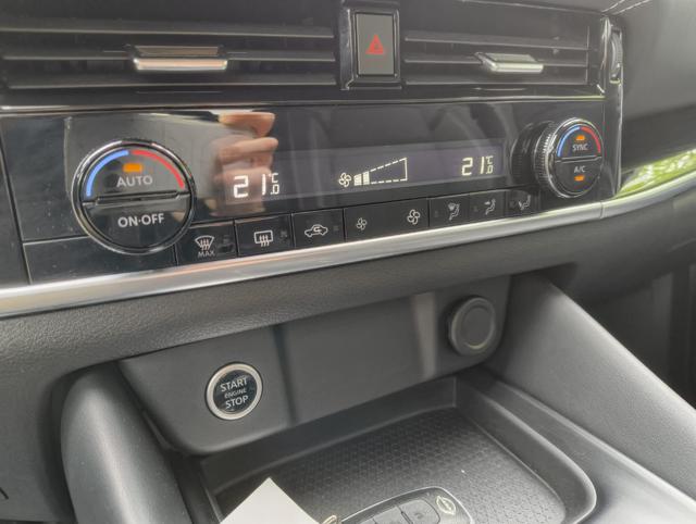 NISSAN Qashqai usata, con Controllo automatico clima