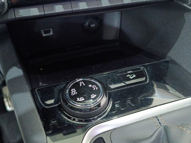 PEUGEOT 3008 usata, con Sensore di luce